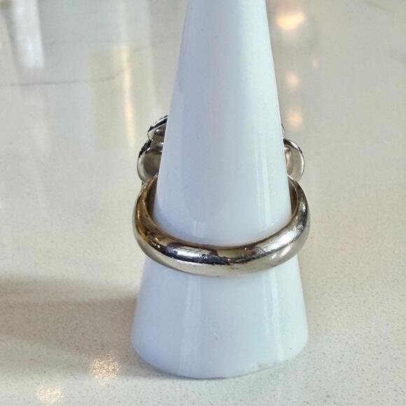 Stunning Crystal Flower CC Style Statement Ring Sz 9.5 - Picture 4 of 7